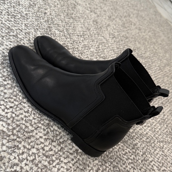 Black Leather Men's Chelsea Boots - Picture 1 of 7